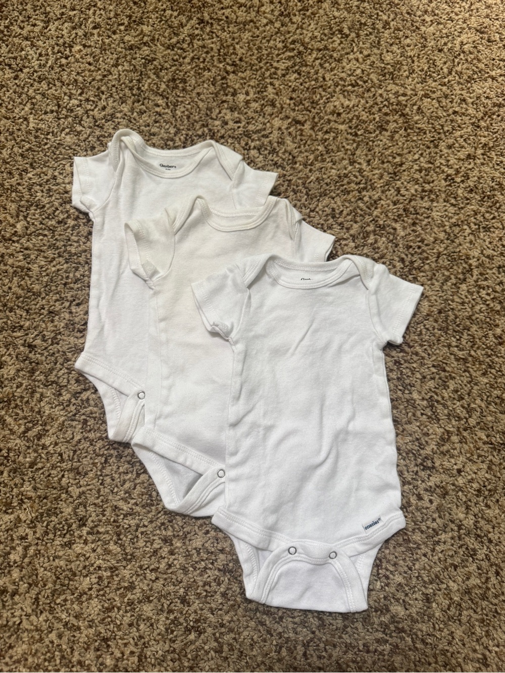 Gerber Short Sleeve Onesie Bundle